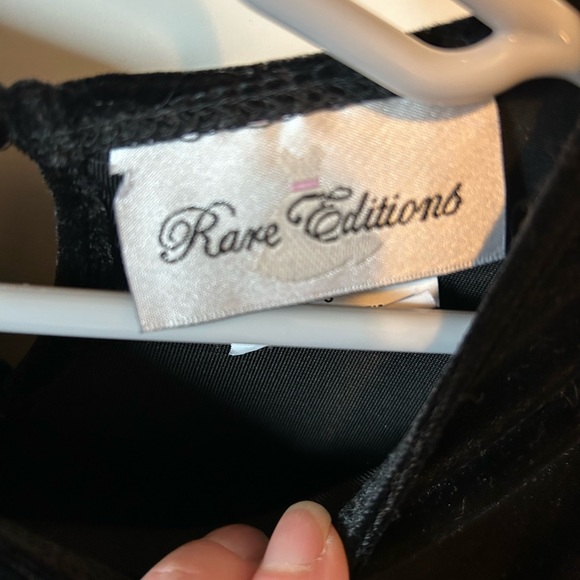 Girl’s 5T fun festive Christmas Holiday dress black and silver - Picture 8 of 11